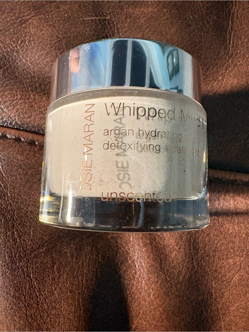 JOSIE MARAN Whipped Moisturizing Mask - Cream with Silver Lid